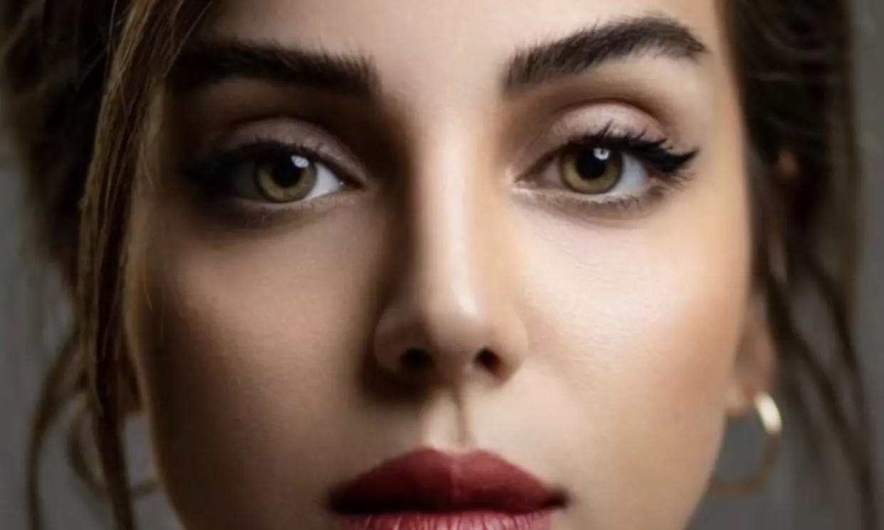 Get Fuller Eyebrows with Waxing and Tinting Sessions