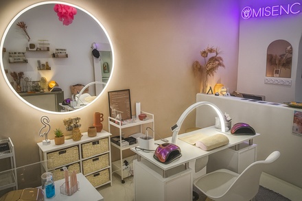 Beauté des mains, extensions Gel X avec couleur unie ou nail art - L'Atelier d'Océ