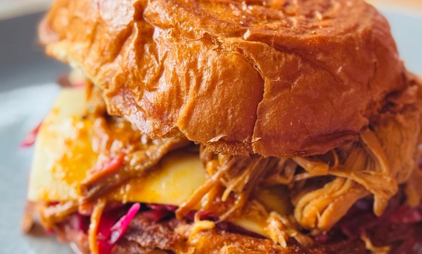 Image 3: Enjoy Dining of £30 or 65 Voucher with Great Discount on Monday-Friday