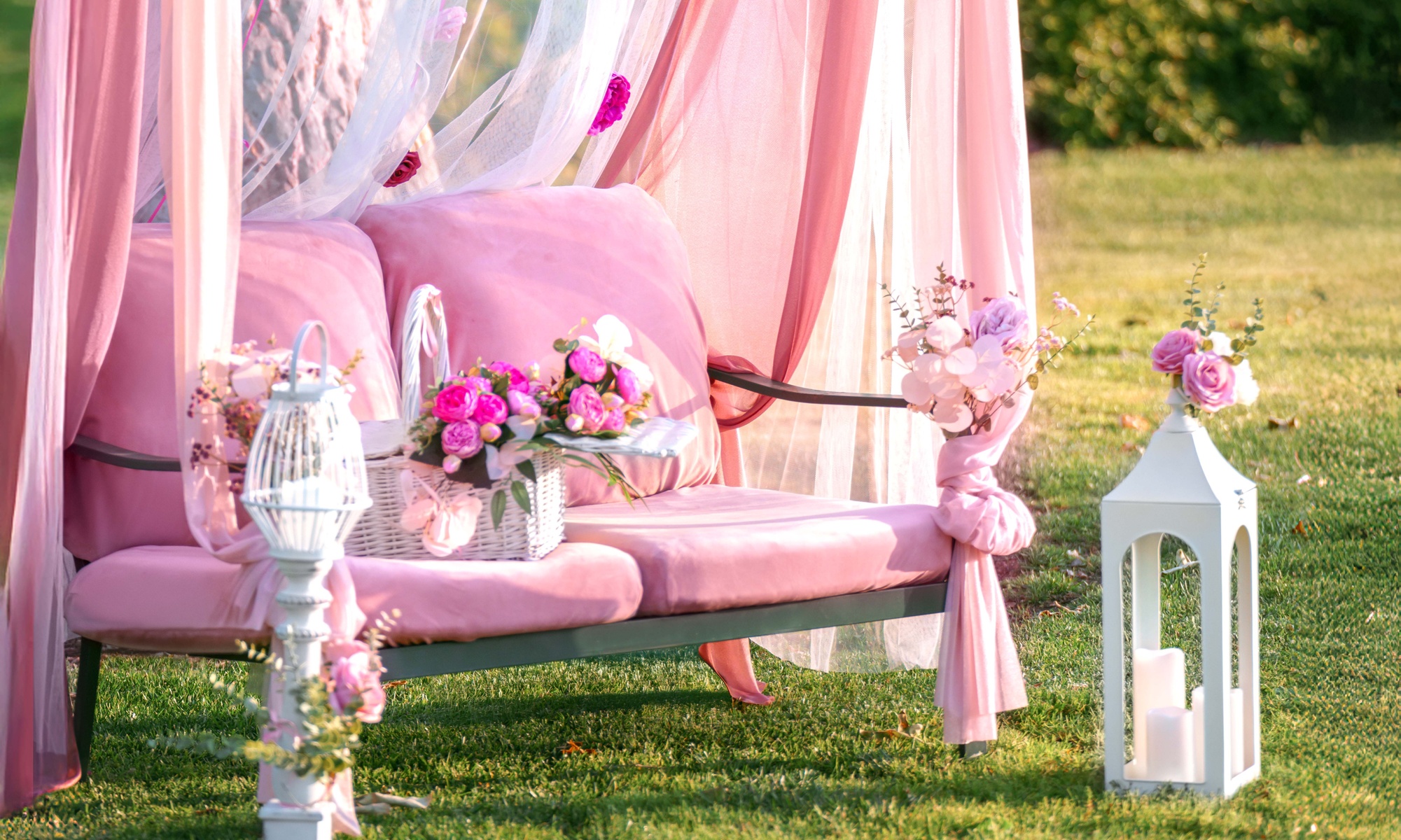 Up to 50% Off on Outdoor Photography at Holiday Photo