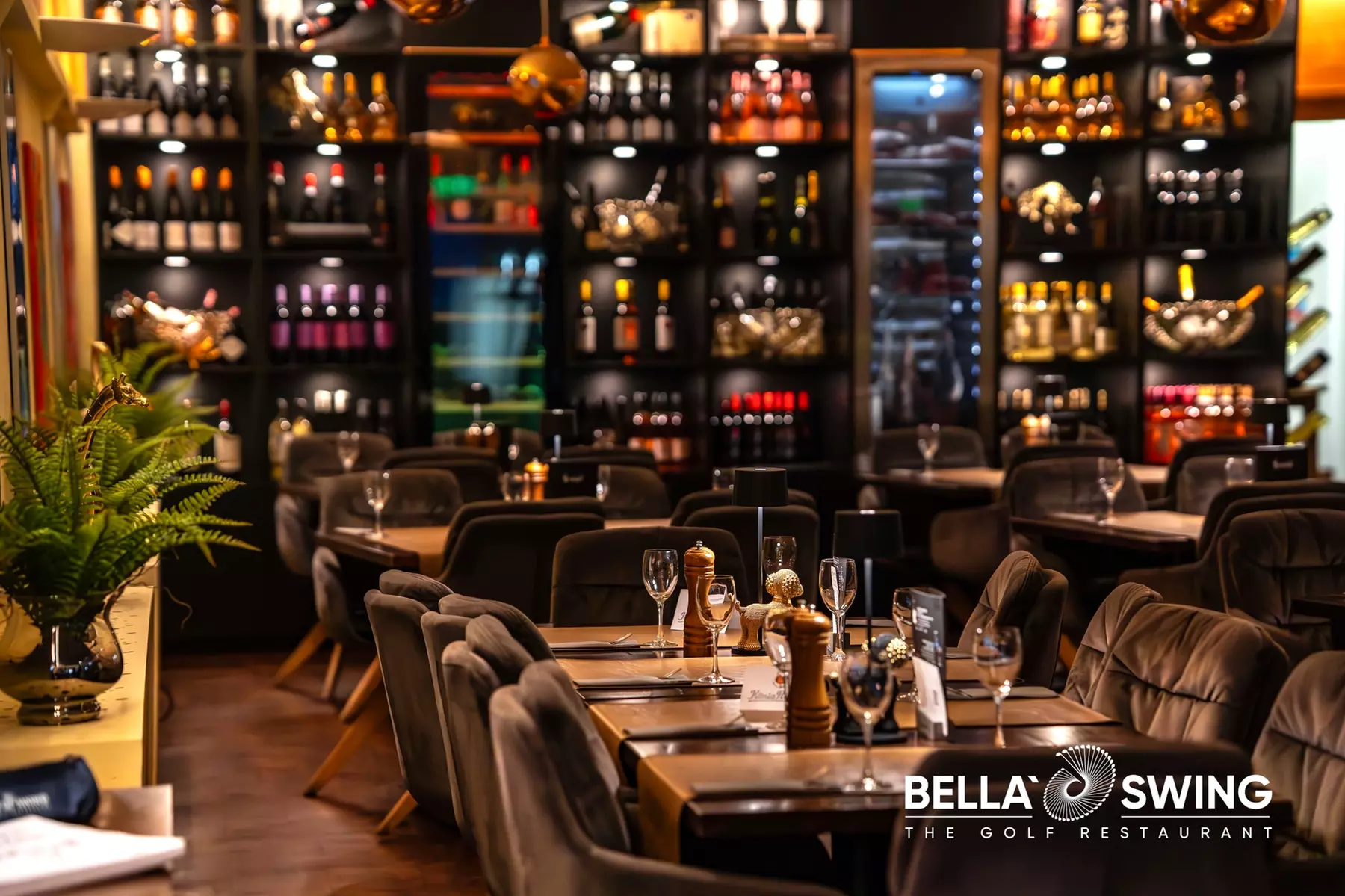 1,2 Kilo Tomahawk-Steak auf dem Lava-Stein mit Beilage & Sekt für Zwei