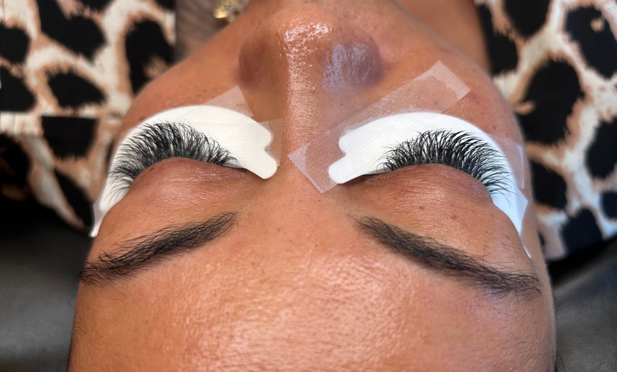 Image 1: Up to 40% Off on Eyelash Extensions at BeSkintiful Makeup And Facial Bar