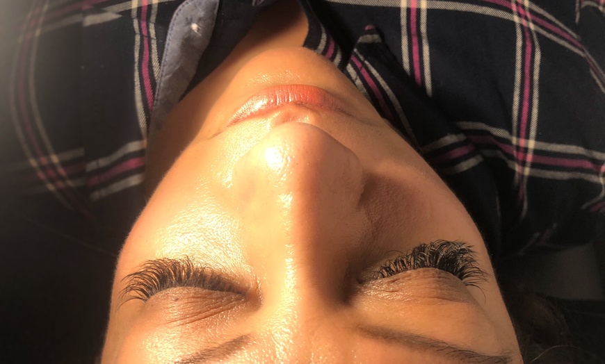 Image 5: Enhance Your Look with Stunning Eyelash Extensions