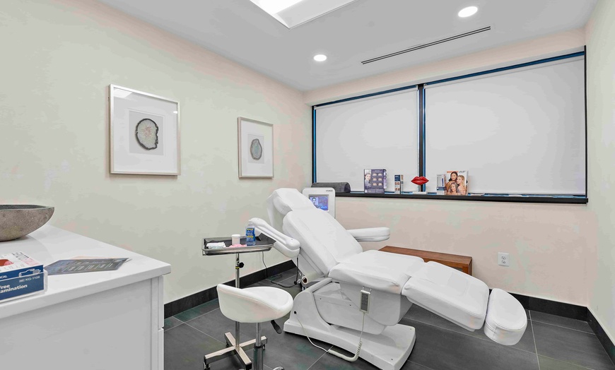 Image 2: Laser Hair Removal for M, L, XL Areas and Full Body plus HydraFacial