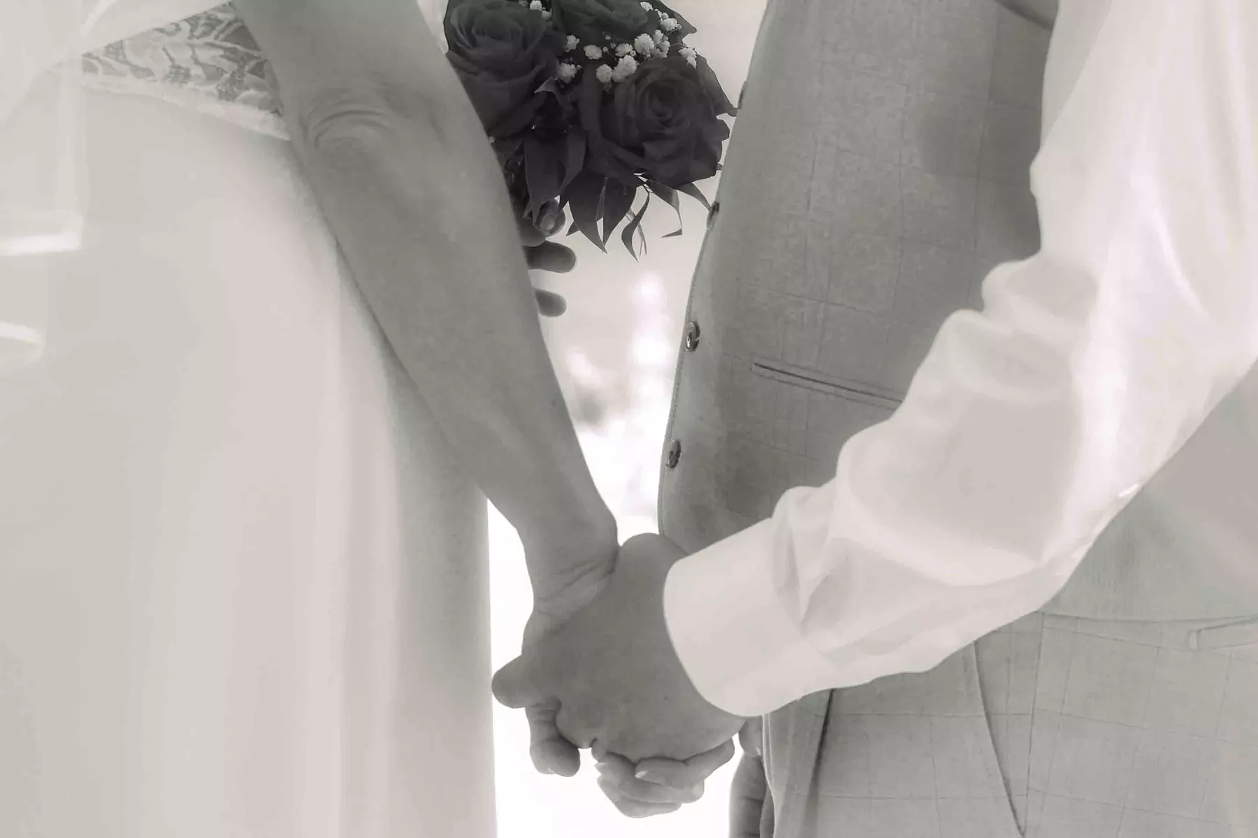 Capture Your Love with 90, or 60-Minute Las Vegas Wedding Photo Tour