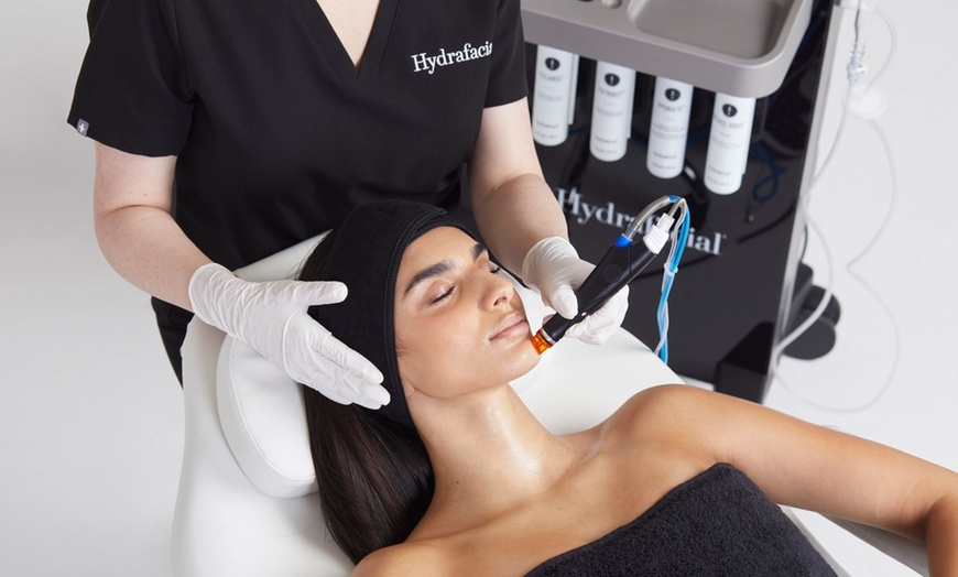 Image 1: Up to 83% Off on Facial - HydraFacial at Aesthetics London Academy