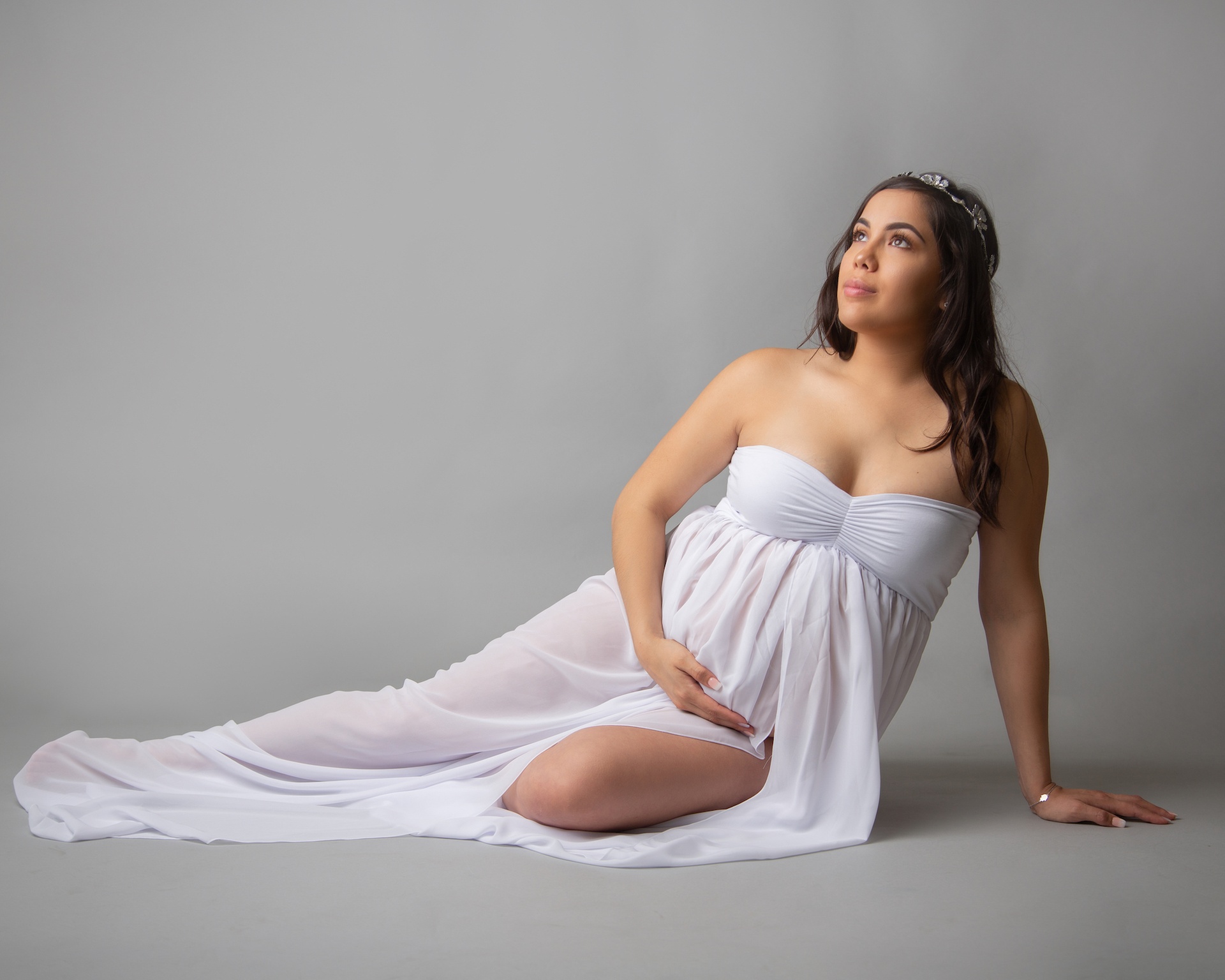 Studio maternity sessions with outfit changes