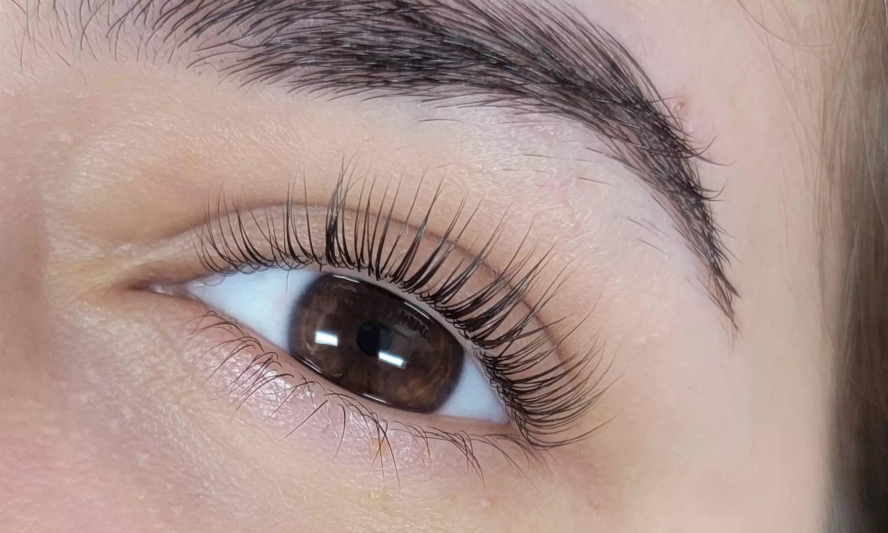 Enhance Your Natural Beauty with Eyebrow Lamination & Eyelash Lifting