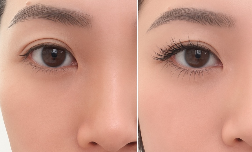 Image 2: Cashmere or Mink Eyelash Extensions at Chelsea Lash