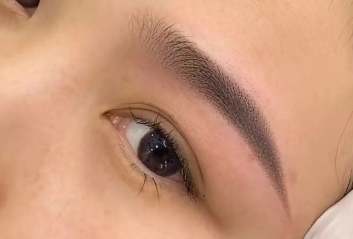 Perfect Brows With Microblading And Optional Touch-Up