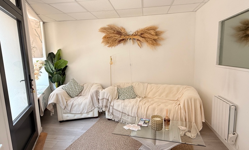 Image 1: Jusqu'à 35% de remise sur Epilation à la cire - visage / sourcils chez Pure Beauty
