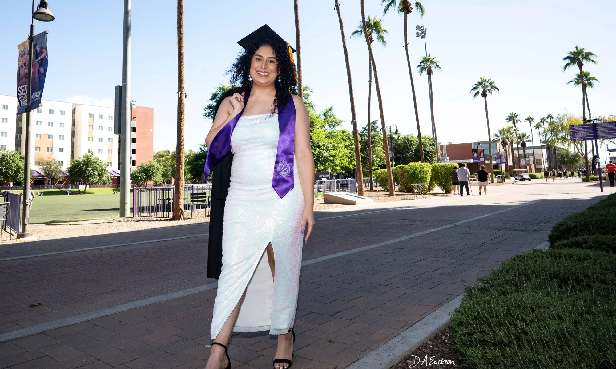 60 or 90 Minute Outdoor Photography Session w/ Photo Package & More