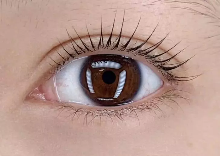 Get a Striking Look with Full Set of Eyelash Extensions at The Queen Brow & Lashes (Up to 40% Off) - Primary Image