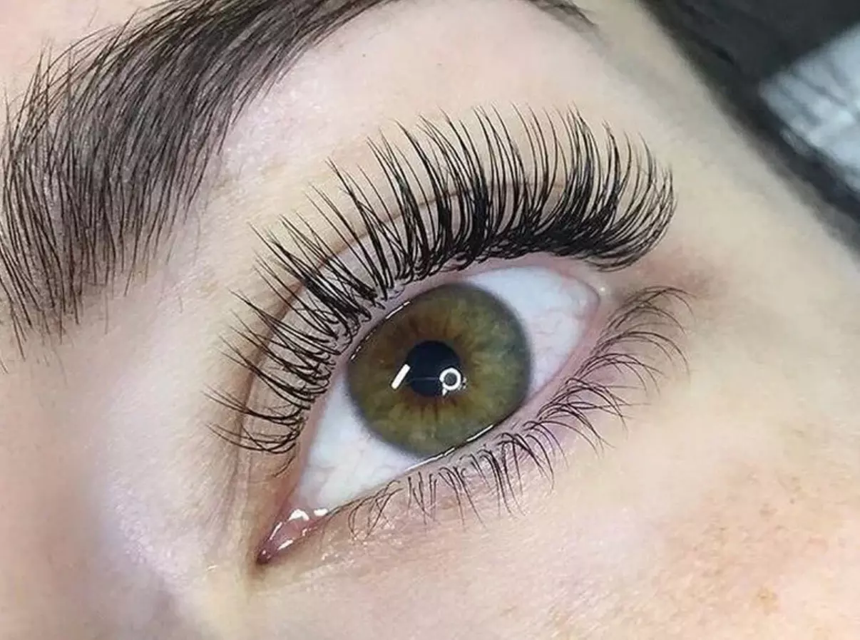 Juicy Esthetics: Up to 25% Off Full Set Eyelash Extensions at Thee Esthetician Goddess