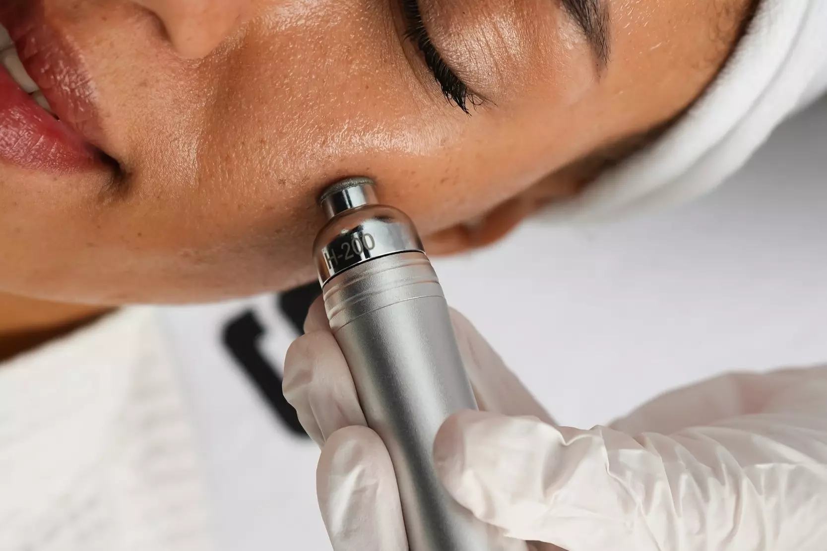 Up to 65% Off on HydraFacial at Refined Radiance Aesthetics, Westlake Village