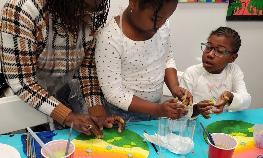 Image 5: Liz Art and Events Sip & Paint Studio – Creative Fun for All