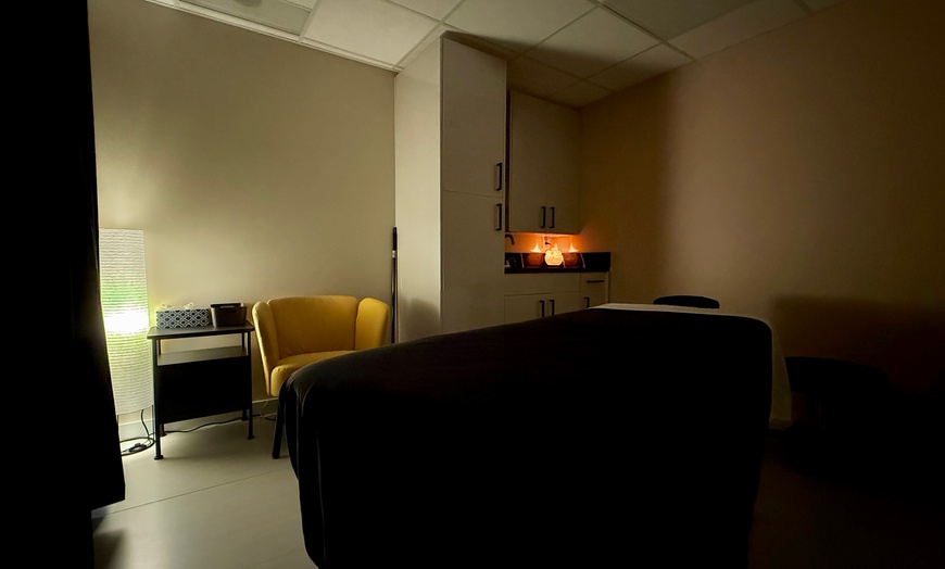 Image 2: Unwind with One 60 or 90-Minute Therapeutic Massage 