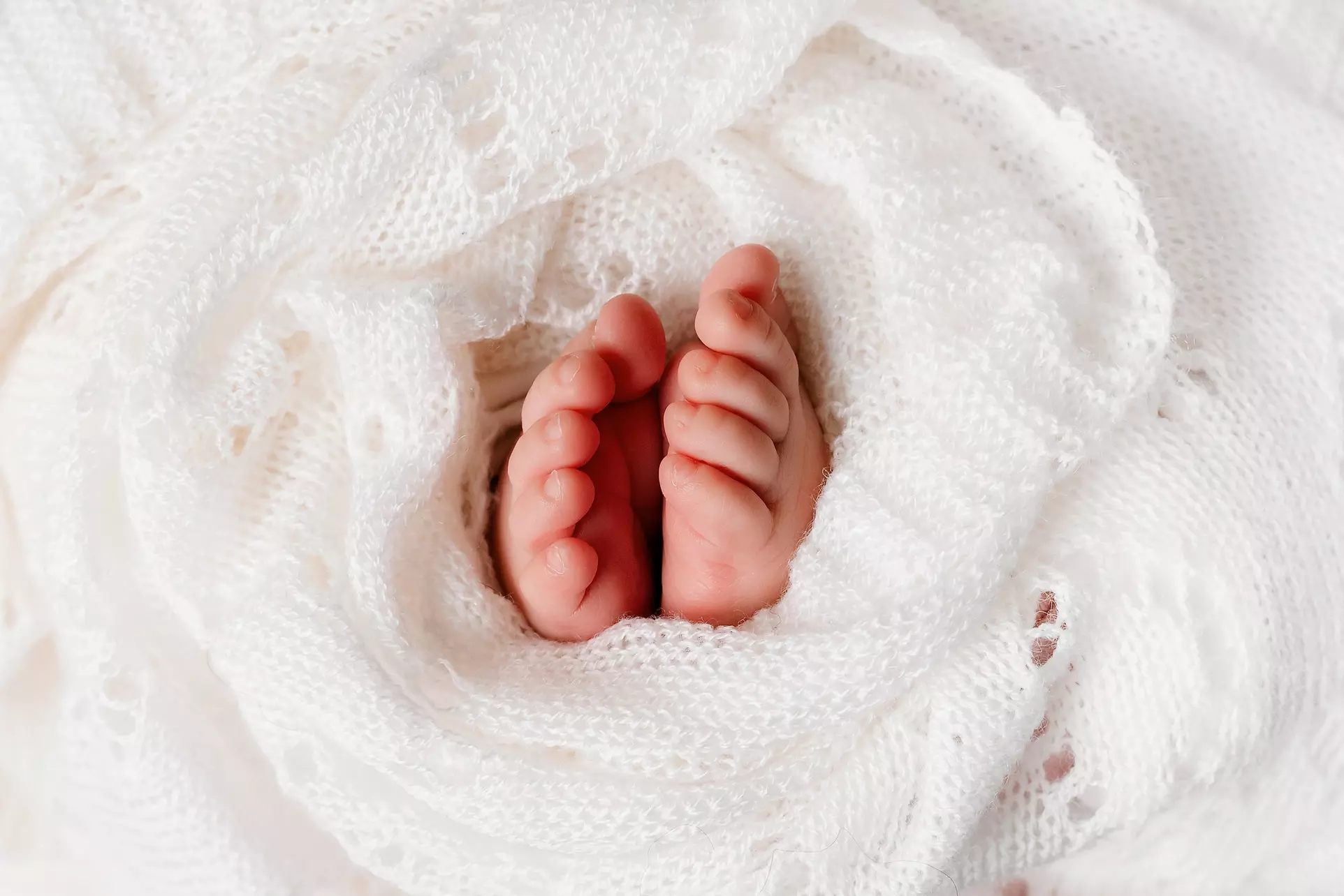 Celebrate your Child with In-Home Newborn Baby Photoshoot