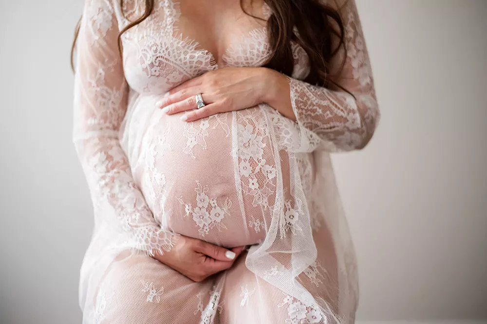 Capture the Moment with Fine Art Boudoir and Maternity: Enjoy up to 90% off on In-Studio Boudoir Photoshoots!