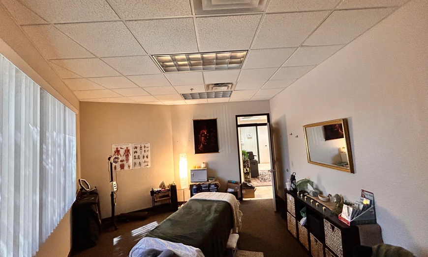 Image 2: Unwind with Deep Tissue / Therapeutic Massage with Cupping / Infrared 