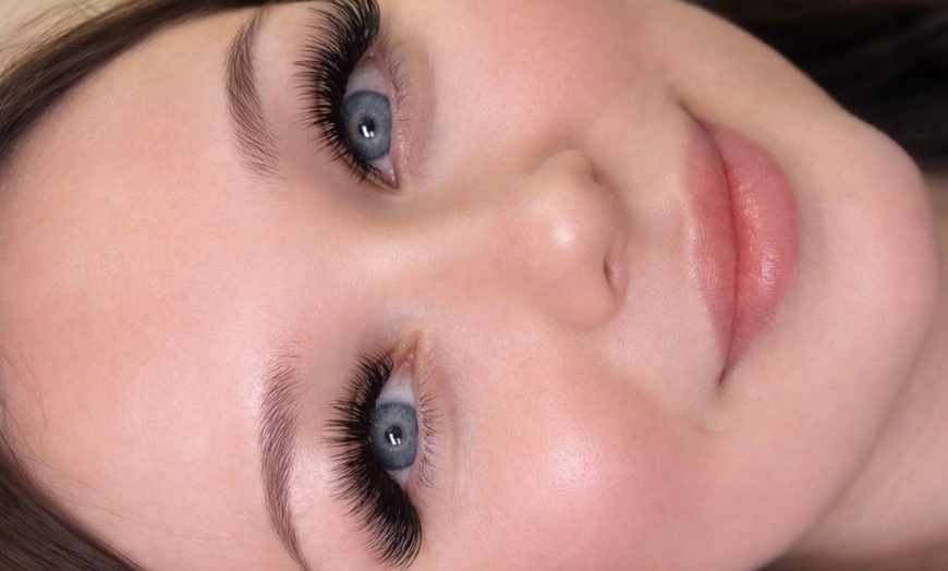 Image 4: Classic, Hybrid, or Volume Eyelash Extensions for a stunning look