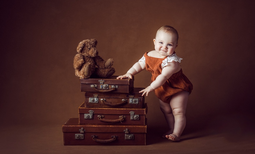 Image 14: 60-Min Family Photoshoot with a Keepsake 10” x 8” Print