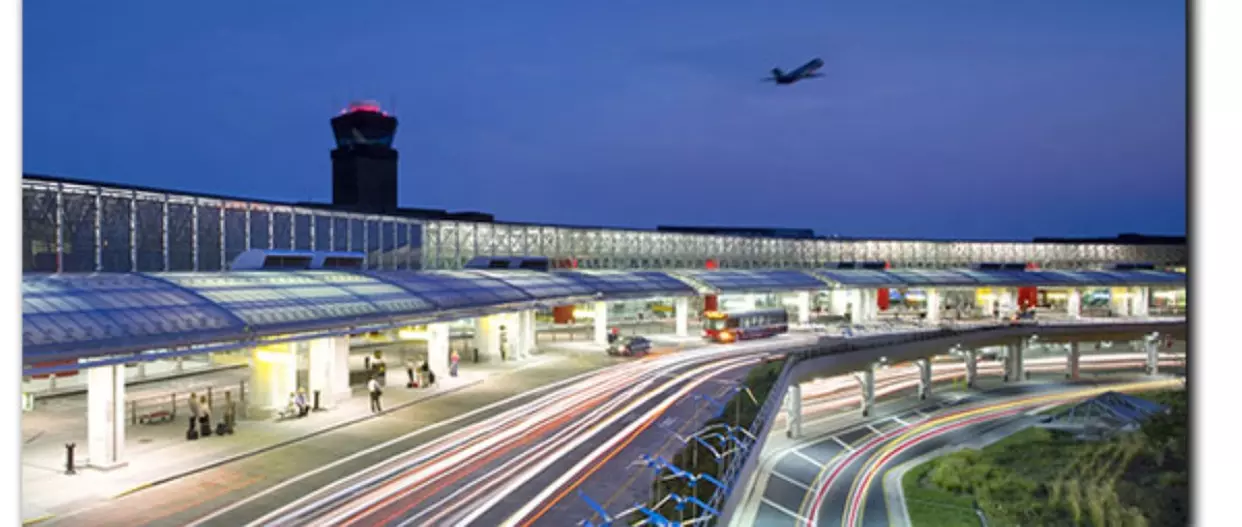 Experience seamless travel with RSN Tours' shared ride options from IAD to Washington, D.C. for groups, saving up to 36% - Second Medium