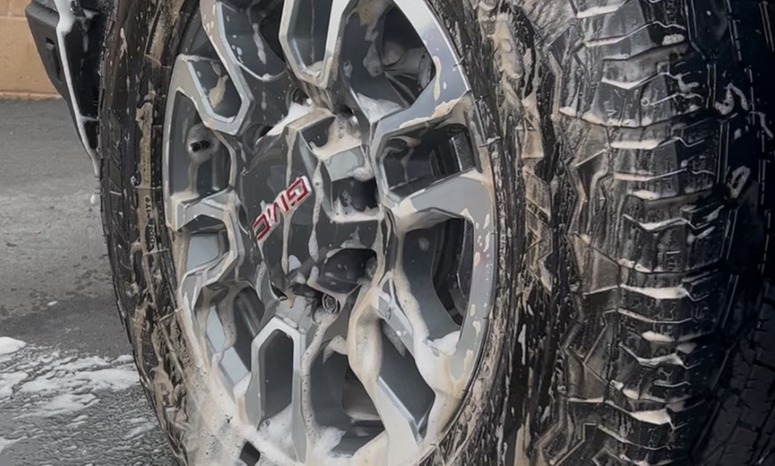 Image 6: Executive Shine: Full Detail for Full-Size & Large Trucks