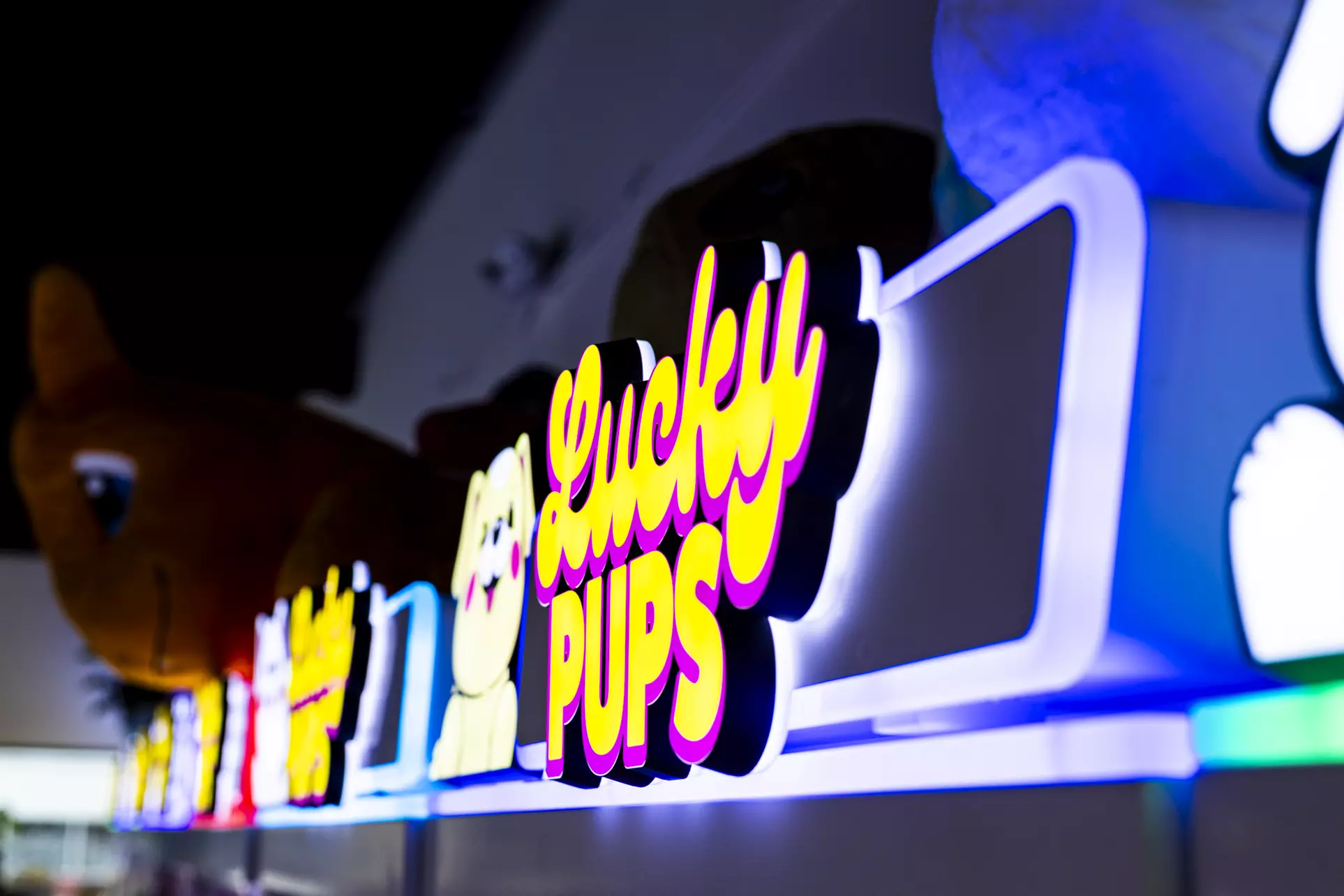 Claw Machine Arcade in Houston – Win Adorable Prizes!