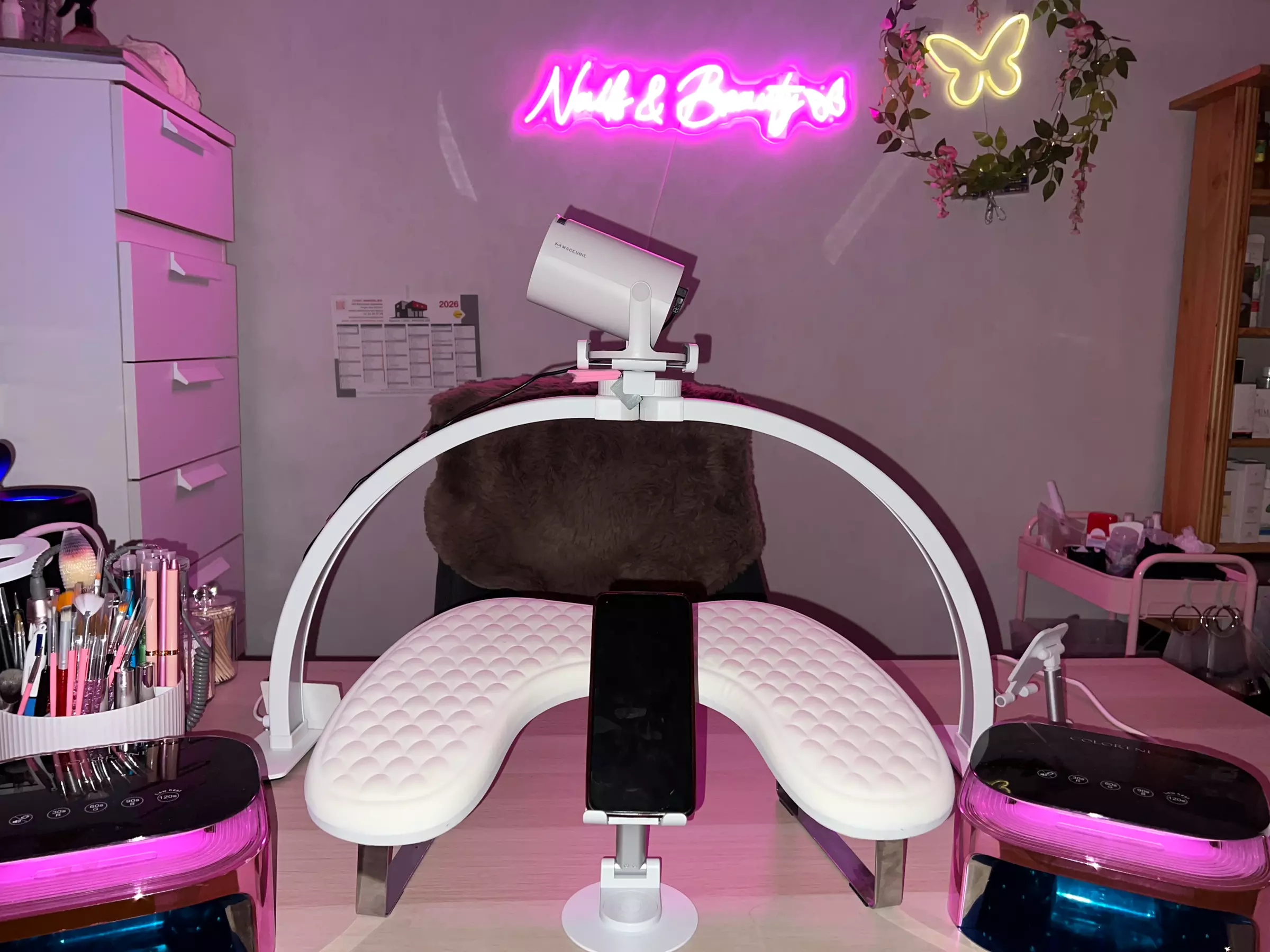 Pose de vernis à ongles ou capsules mains et/ou pieds