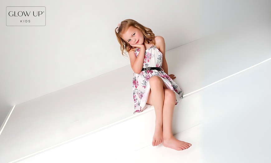 Image 3: Transform into a Princess with a Glow Up Photoshoot