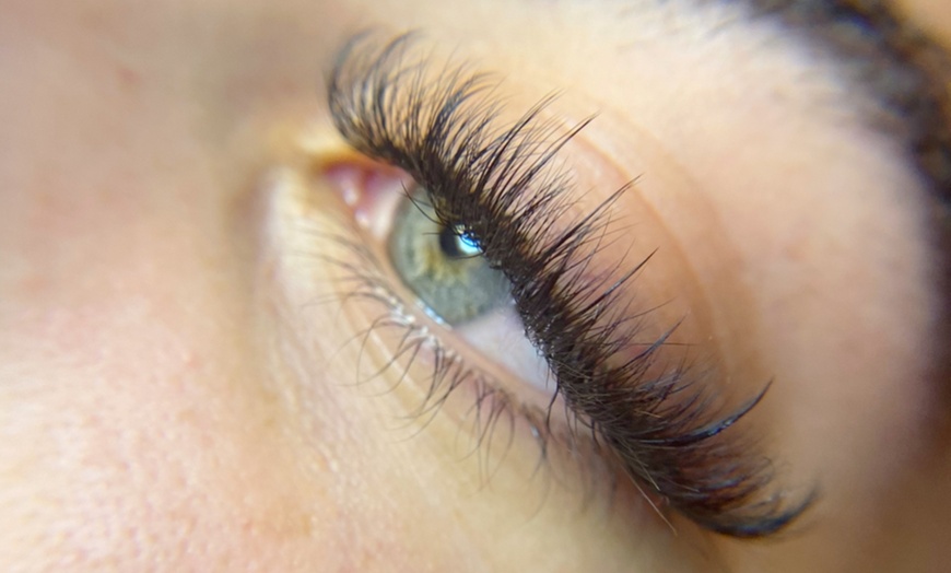 Image 1: Custom Classic, Hybrid, Volume, or Mega Volume Eyelash Extensions 