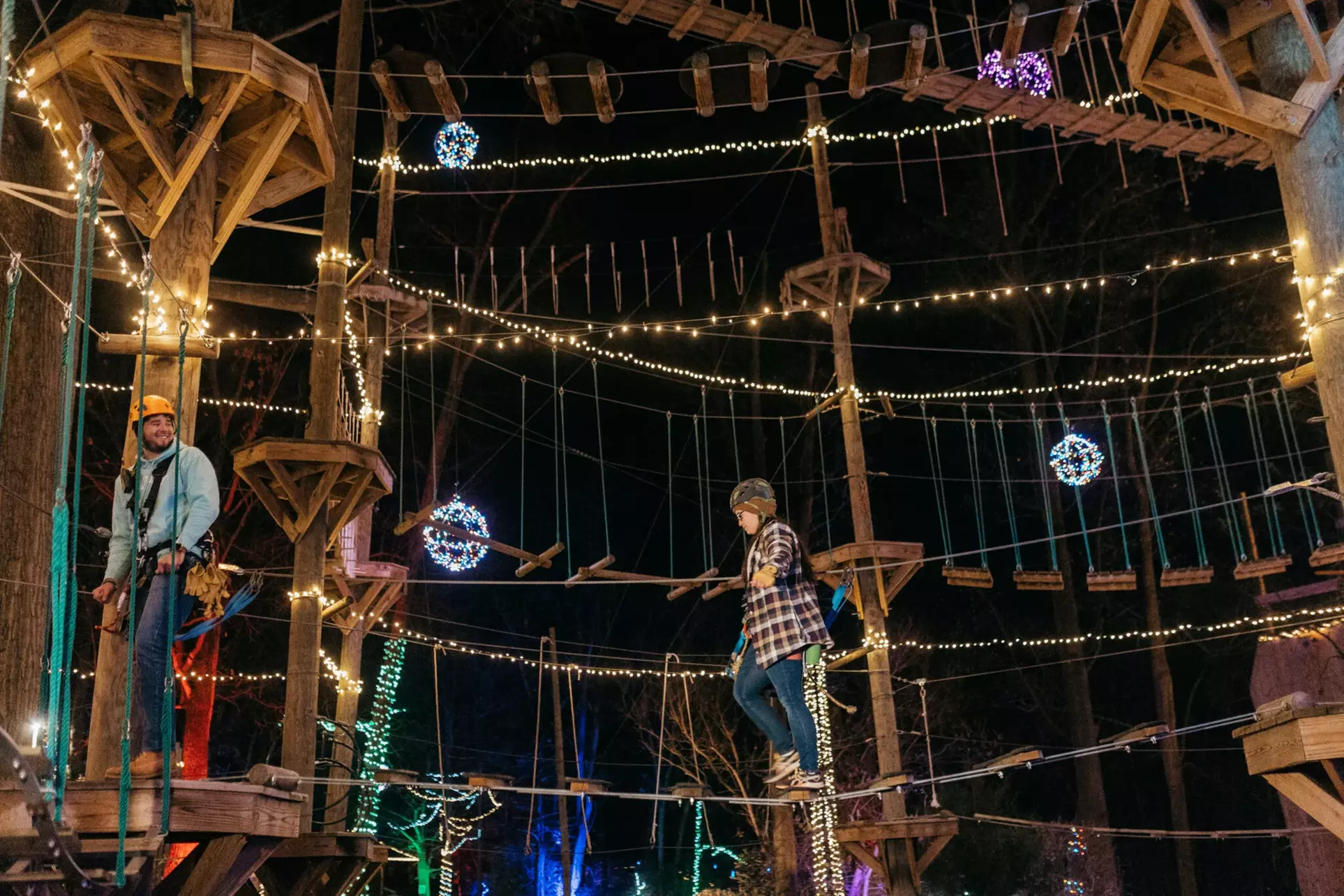 Refreshing Mountain Canopy Zipline & Christmas Lights – Stevens, PA