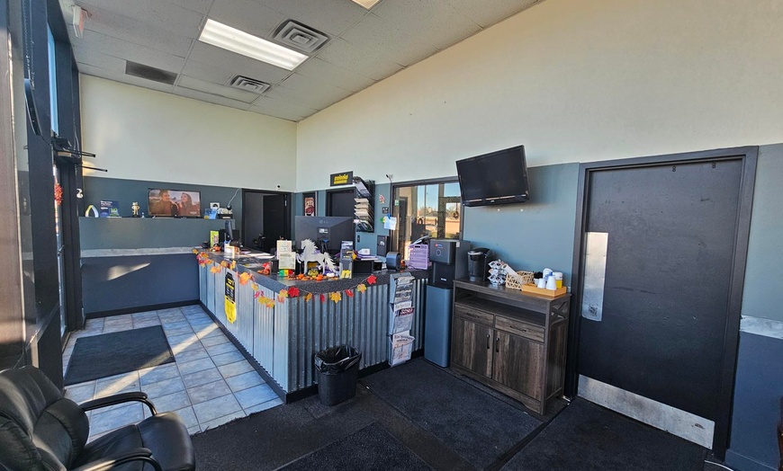 Image 2: Get Wheel Alignment / Balancing at Meineke Car Care Center
