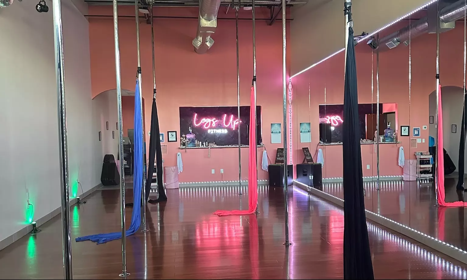 Aerial & Dance Fitness Classes – Legs Up Fitness & Aerial Arts, Texas