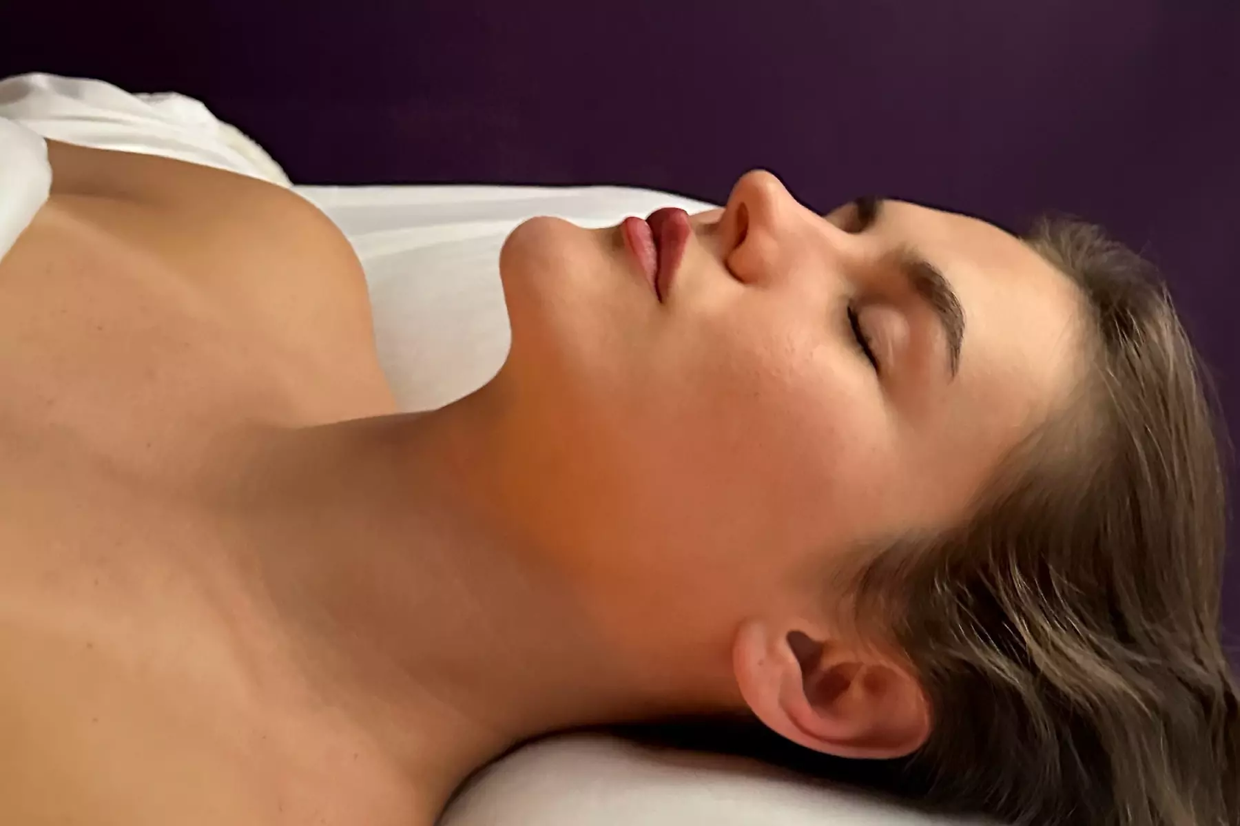 Enjoy a Deep Pore Cleansing Facial and Salicylic Acid Peel at Lavish Divine, offering up to 50% off the ultimate skincare experience - Primary Image