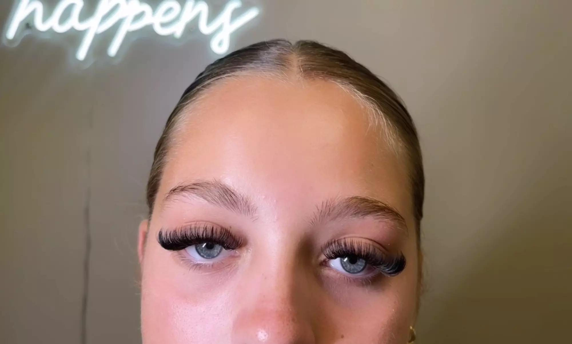 Enhance Your Eyes: Full Set Extensions