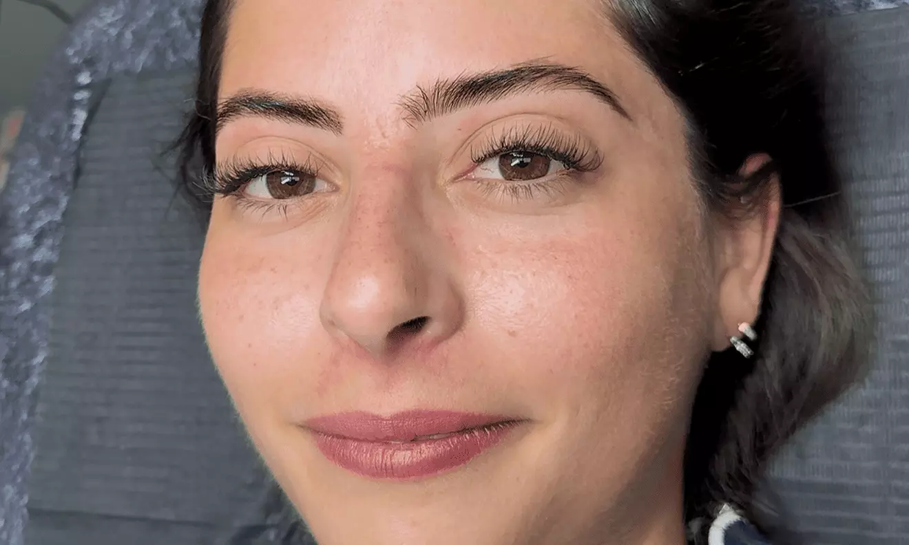 Transform Your Look with Classic Lash Extensions and Refill