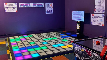 Interaktywna gra LED: 30-min Pixel Rush dla Pary (2 osoby)