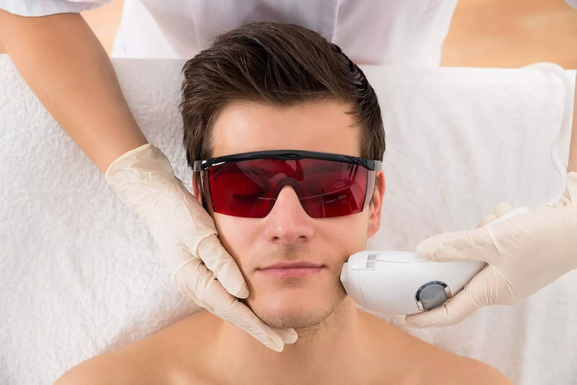 Laser Hair Removal: Target Small or Medium Areas for Smooth Skin