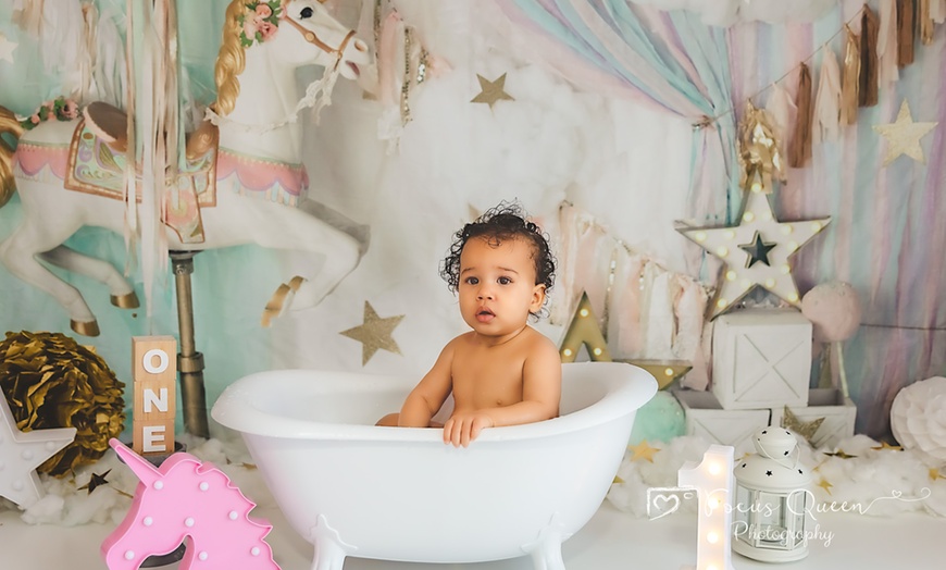 Image 11: Up to 50% Off on Tour - Photography at Focus Queen Photos