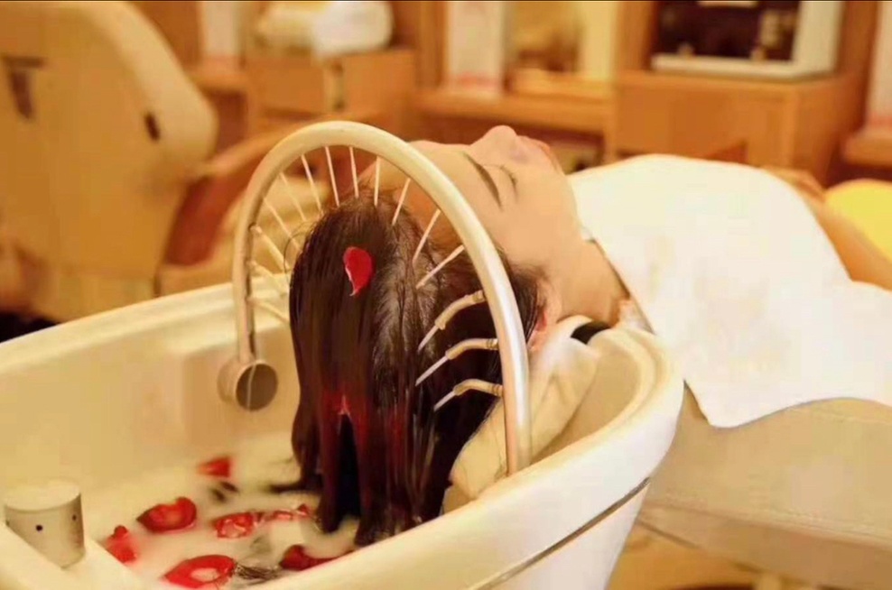 Up to 43% Off on Salon - Natural Hair Care at Muse Scalp Care