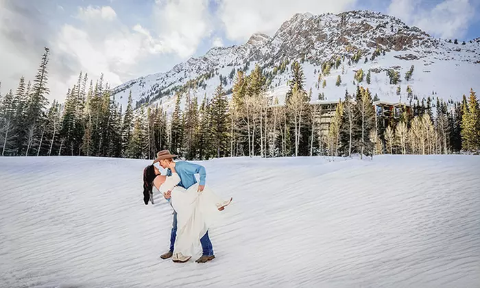 Outdoor Engagement Photography Sessions for Special Moments