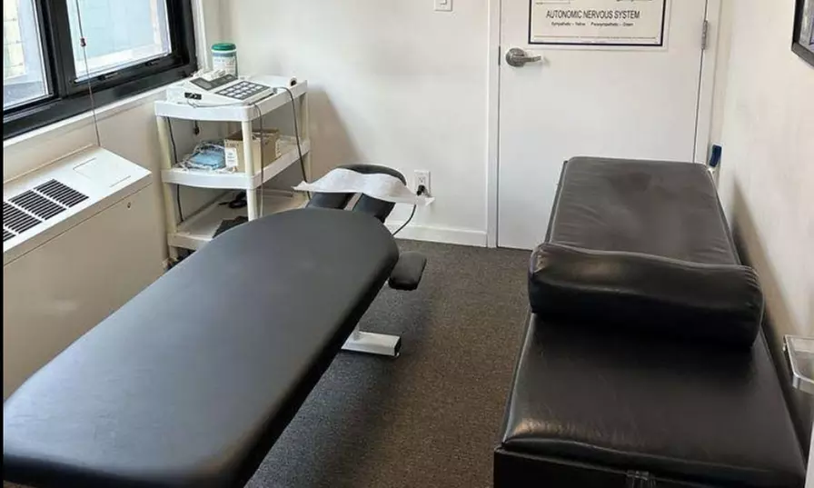 30-Min Consultation w/ Exam, X-Rays+1, 2 or 5 Chiropractic Adjustments