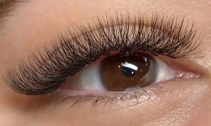 Extensiones de pestañas pelo a pelo efecto natural, rímel o volumen 3D