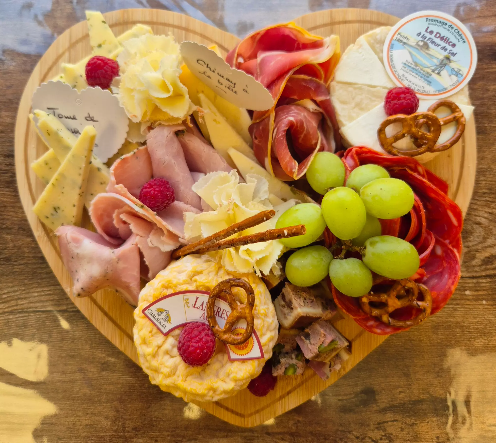 Planche de fromages, charcuterie, fondue ou raclette pour 2 pers.