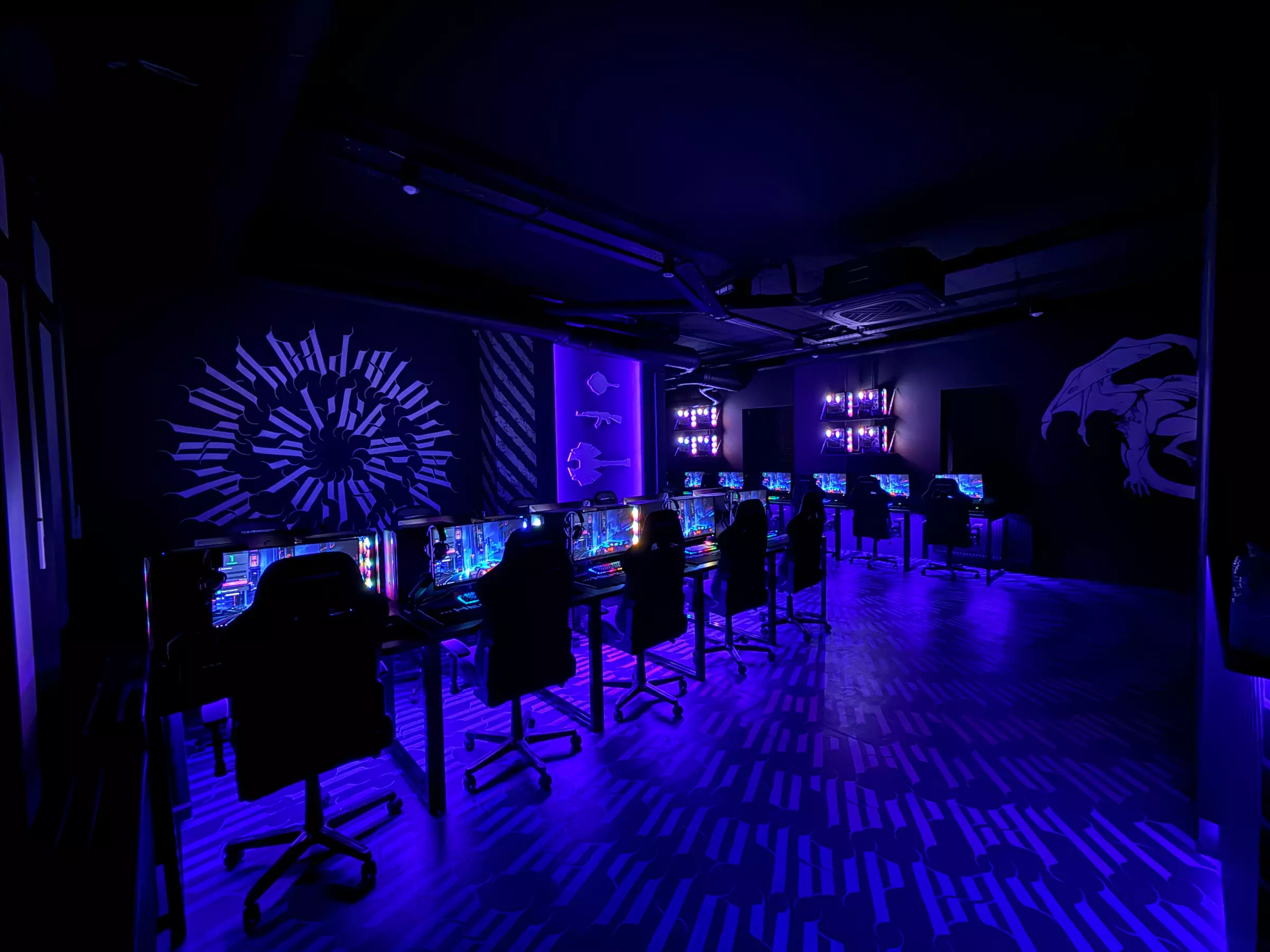 Profesjonalny klub dla graczy: trenuj, rywalizuj, graj – 3 lub 5 godzin na PC dla 1-5 osób (do -68%) - Primary Image