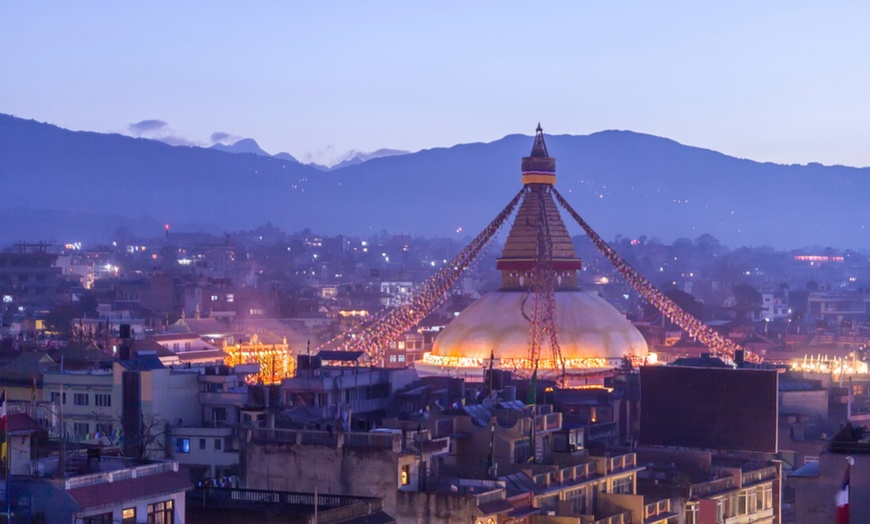 Image 4: Explore the UNESCO Heritage Kathmandu Valley Sites and Everest 