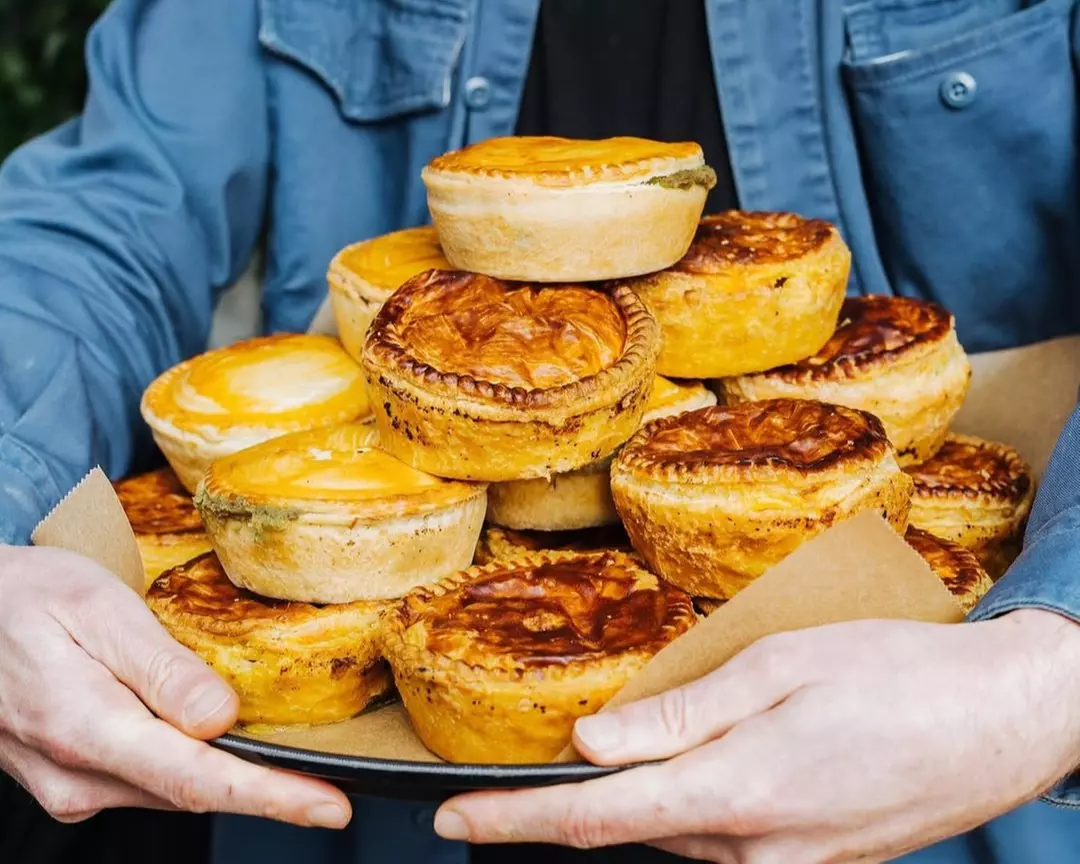 1 oder 2x British Pie Sorte oder Menü nach Wahl mitten in Berlin