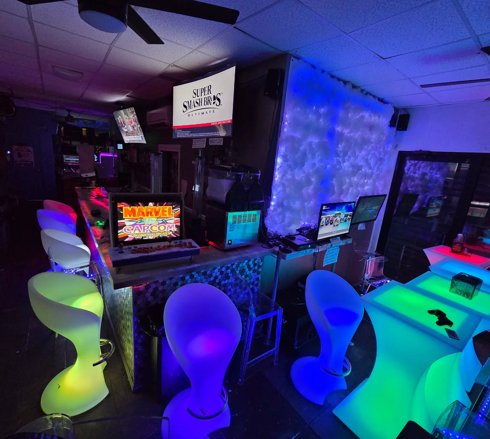 The New Super Action Burger for Gaming Tables & Bar Reservations for Birthdays or Regular Visits Up to 50% Off